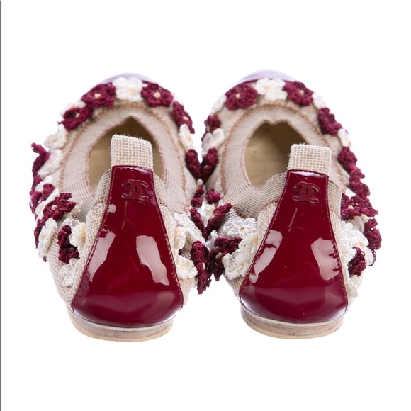 Chanel Camellia Floral Cap Toe Flats GUC size 6 - Picture 4 of 8